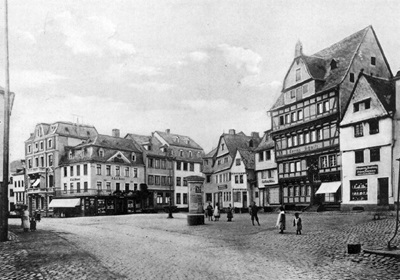 Ortsbildausschnitt Marktplatz mit Hautstrasse um 1900