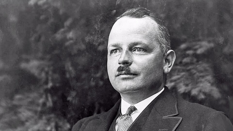 Dr. Otto Creutz Dr. Otto Creutz